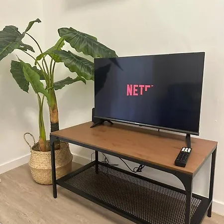 Stylish Renovated In Chiado * Lizbona