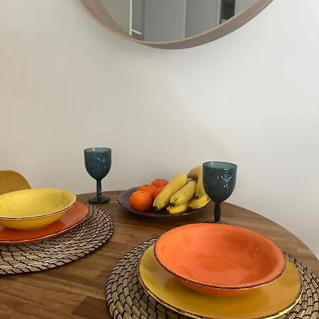 Stylish Renovated In Chiado Lisbon