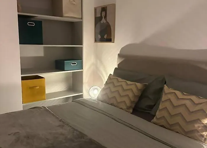 Stylish Renovated In Chiado