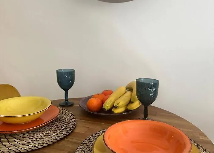 Stylish Renovated In Chiado Lisboa